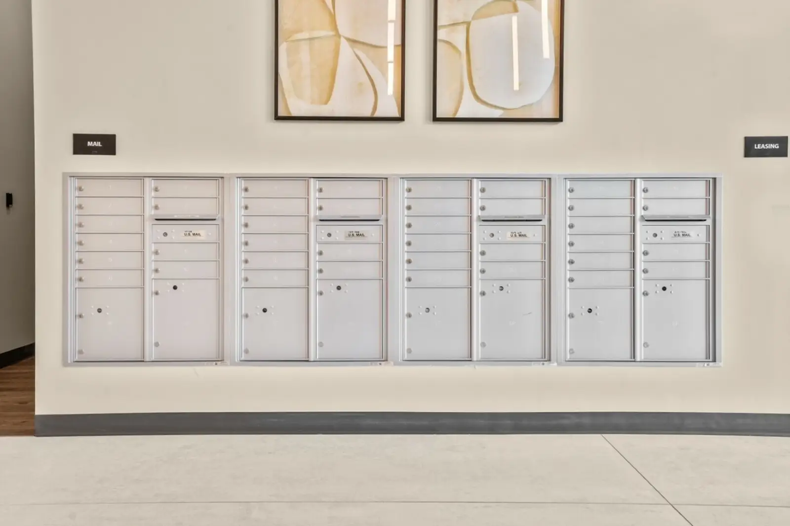 555 Boulevard resident mail area, apartments in Atlanta, GA