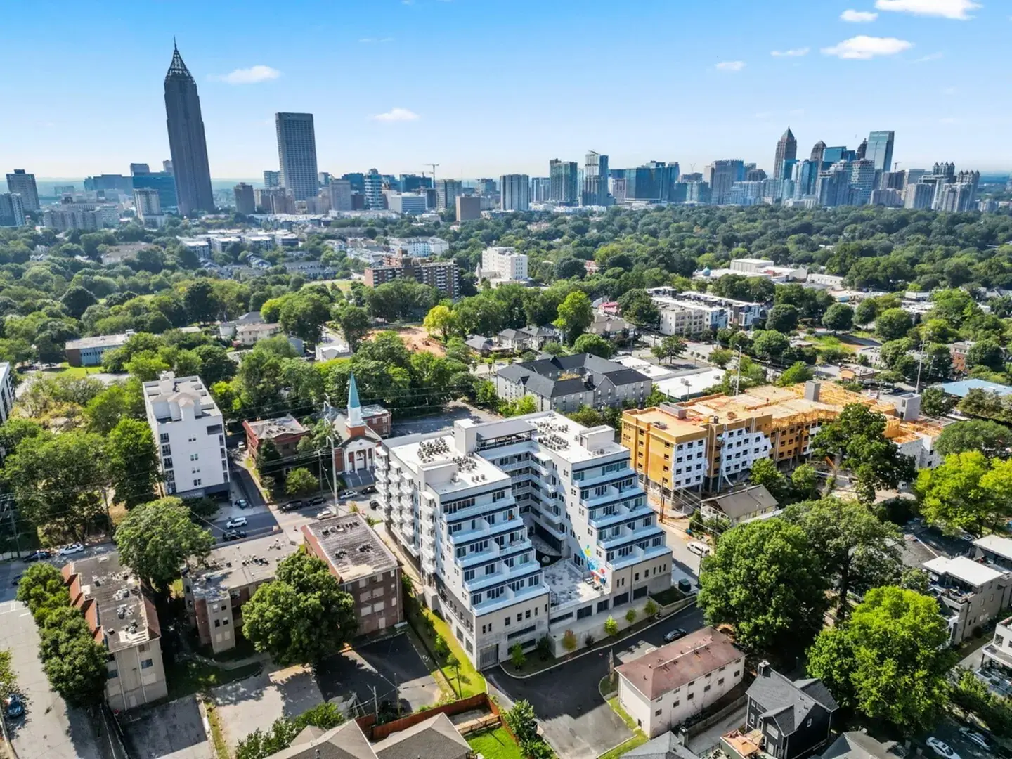 555 Boulevard aerial neighborhood view