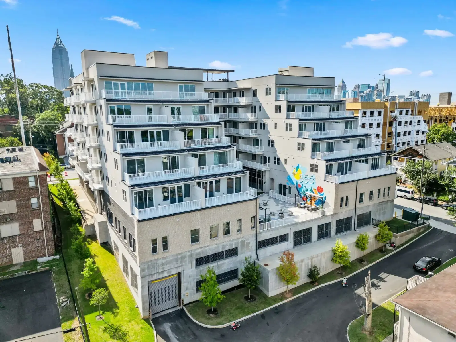 555 boulevard atlanta ga building photo