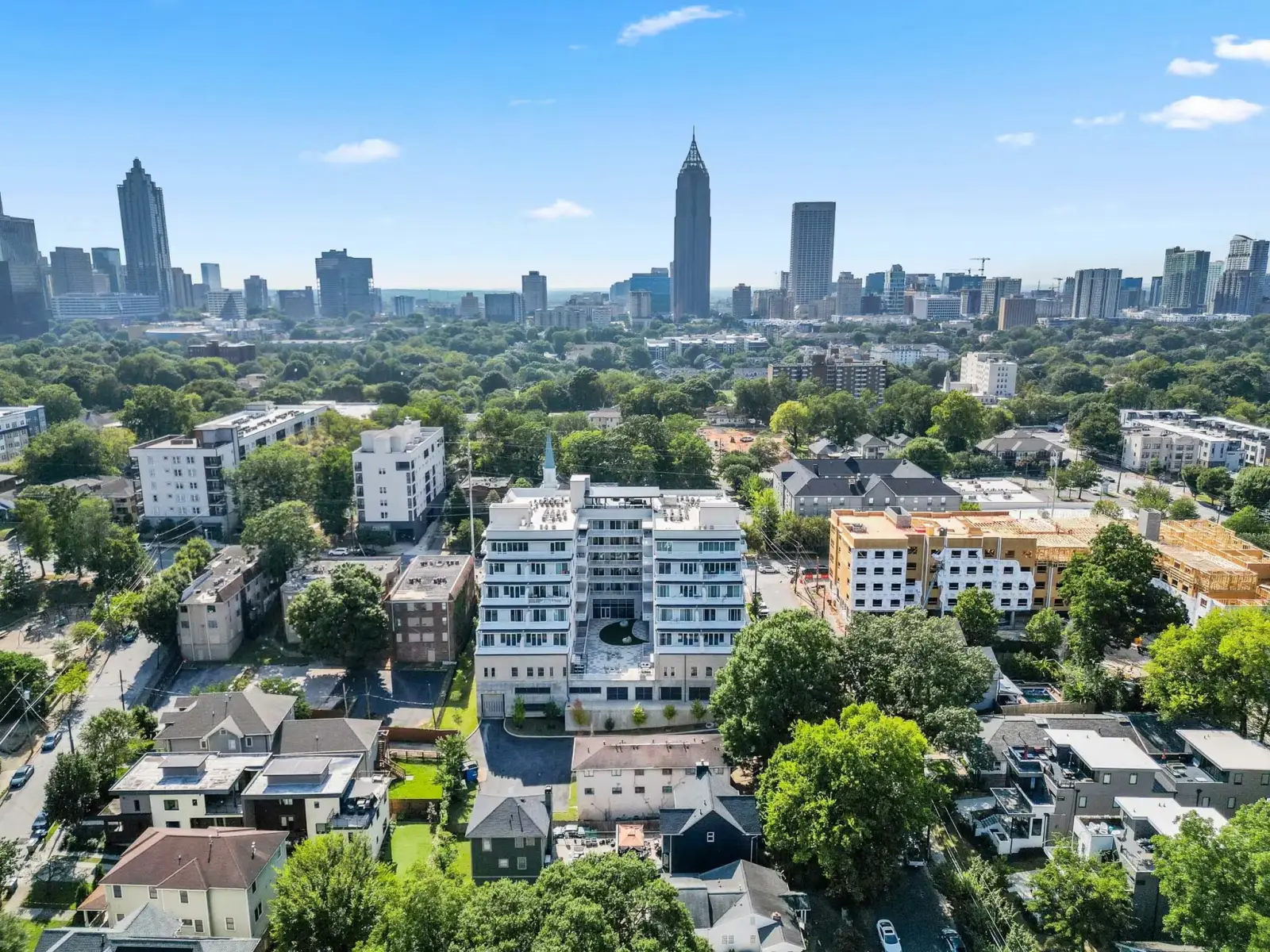 555 boulevard in Atlanta, GA